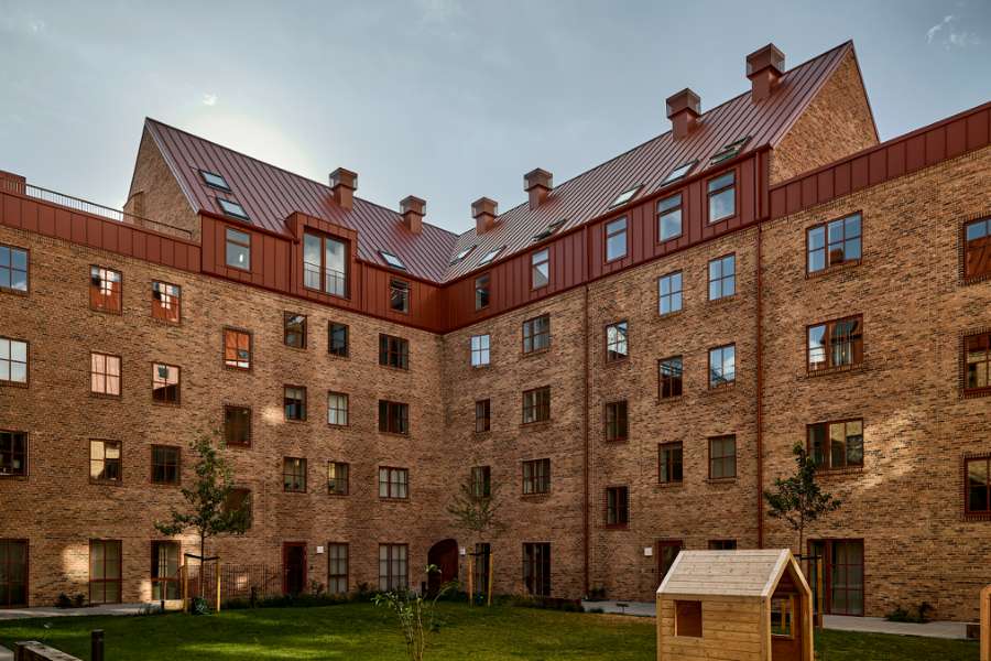 The classic gets a modern twist in Copenhagen blocks created with steel profiles, Køhlers Have, Borgmester Christiansens Gade 17, 2450 København SV